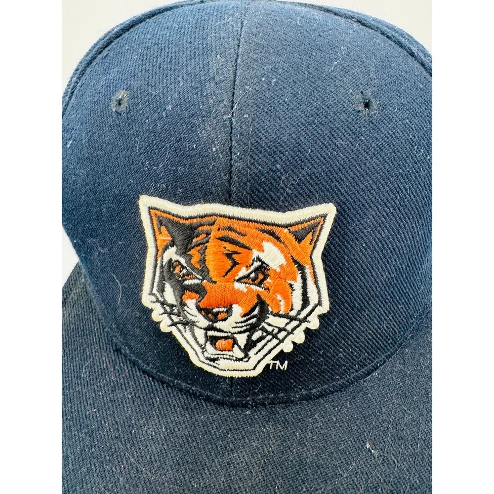 Buffalo‎ State University Bengals Hat Cap Mens OSFM Navy Blue Tiger Flat Bill